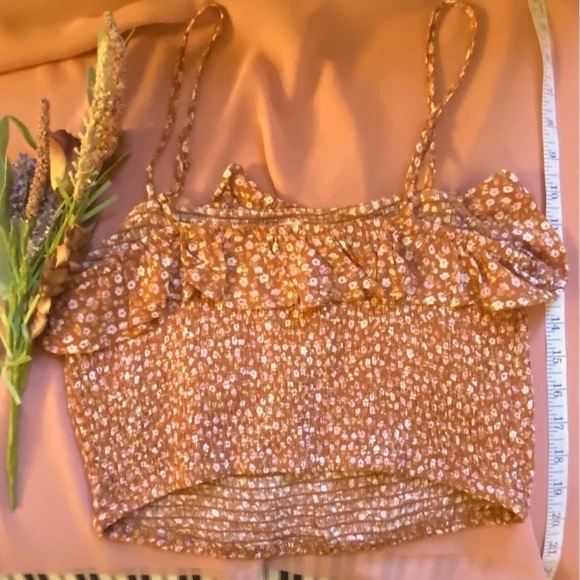 Hippie Rose New Size Medium Crop Top Smocked Ruffle Ditsy Daisy Floral - Picture 2 of 7